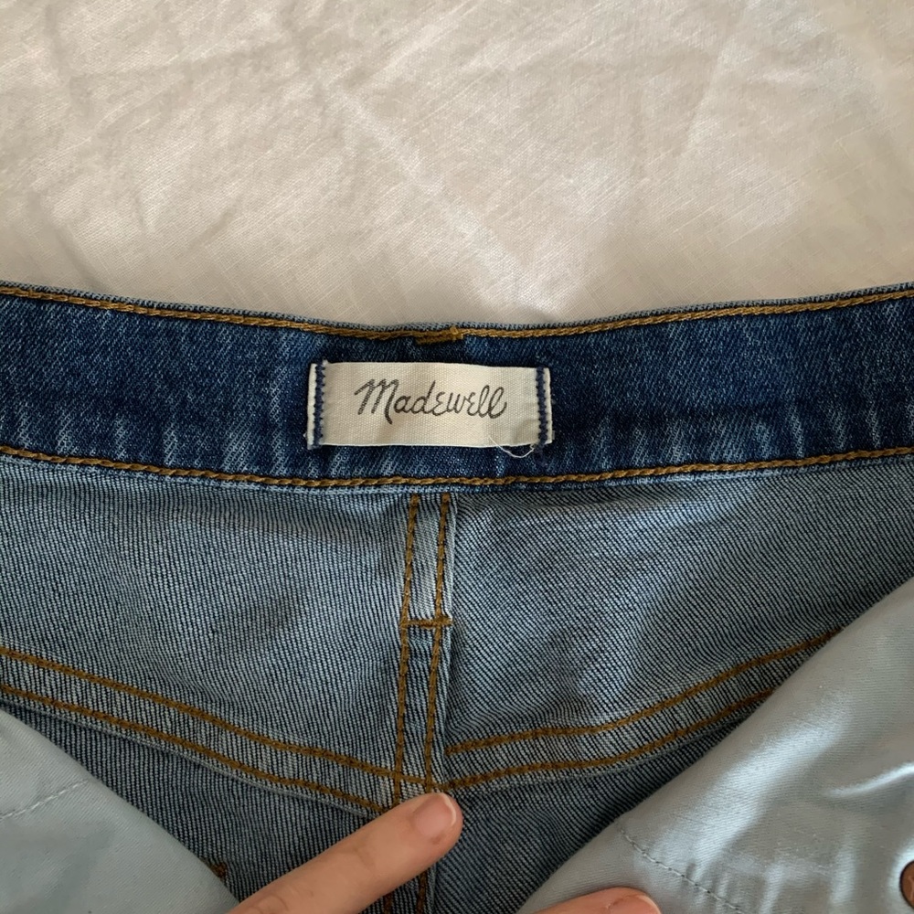 Madewell High-Rise Denim Shorts in Glenoaks Wash - Picture 7 of 8